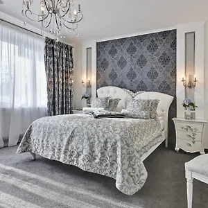 Wellness & Boutique Pod Lipkami Prague