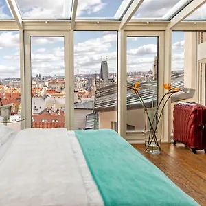4* Aparthotel Malostranska